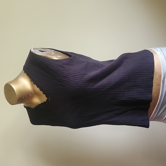 Ribbed tank - Picture 1 of 5